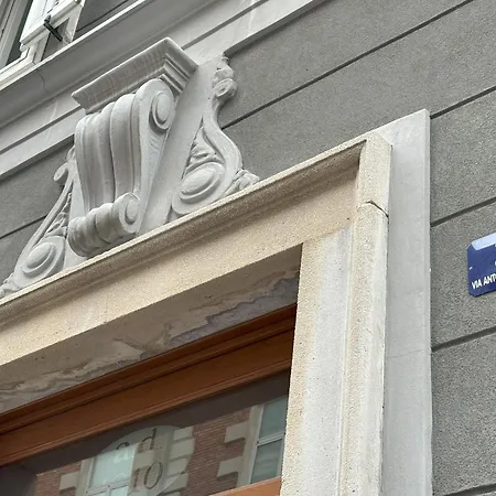 Interno 7 * トリエステ