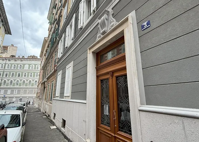 アパート Interno 7